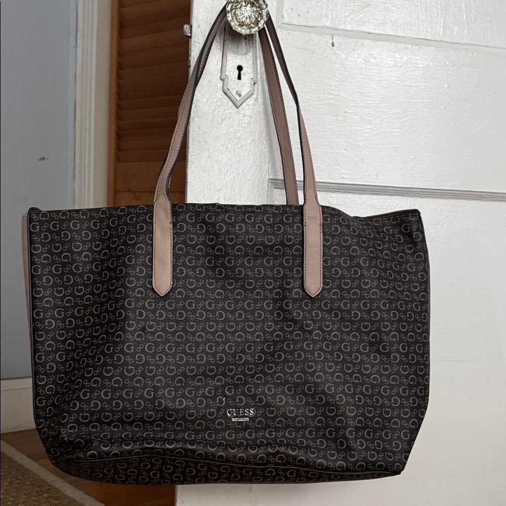 GUESS Black and Tan Logo Tote